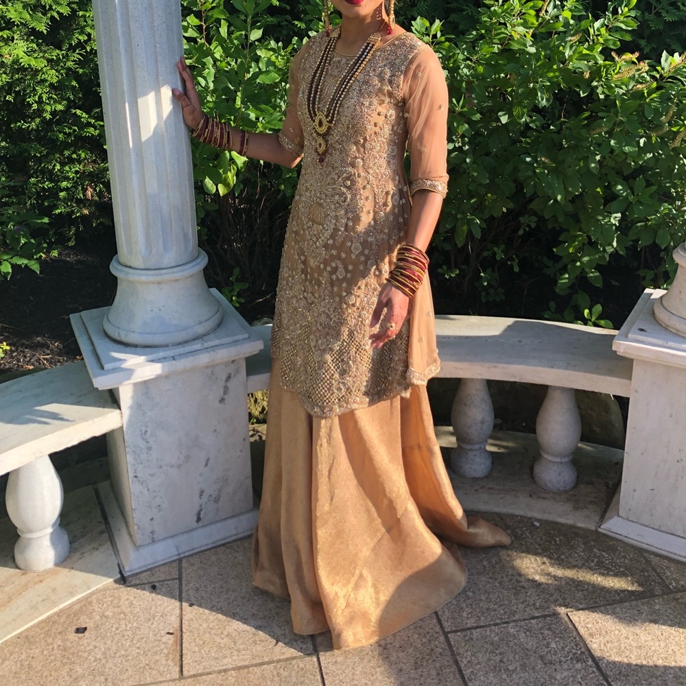 Pakistani suit